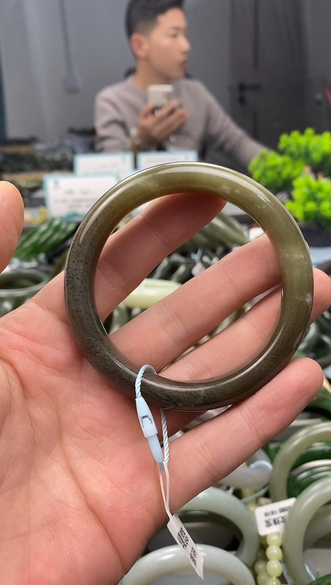 未镶嵌手镯和田玉56.5