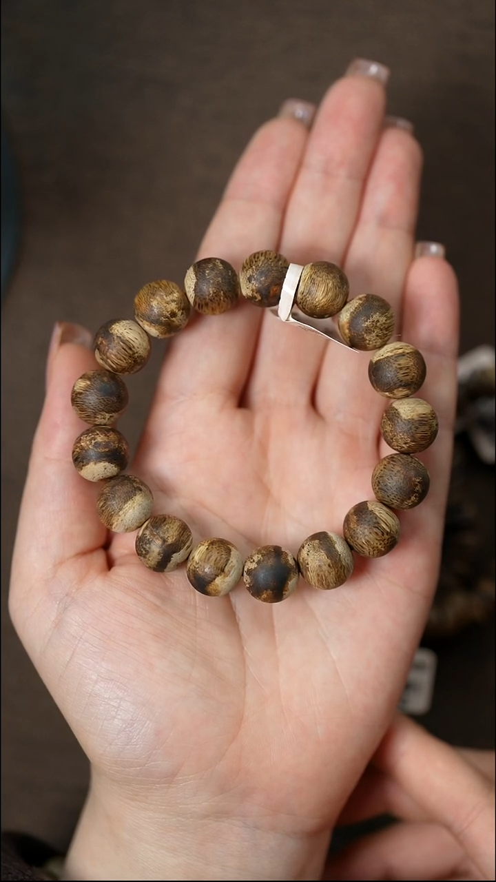 沉香手串挚***?虎斑纹圆珠单圈1.3/13克 多样性发一