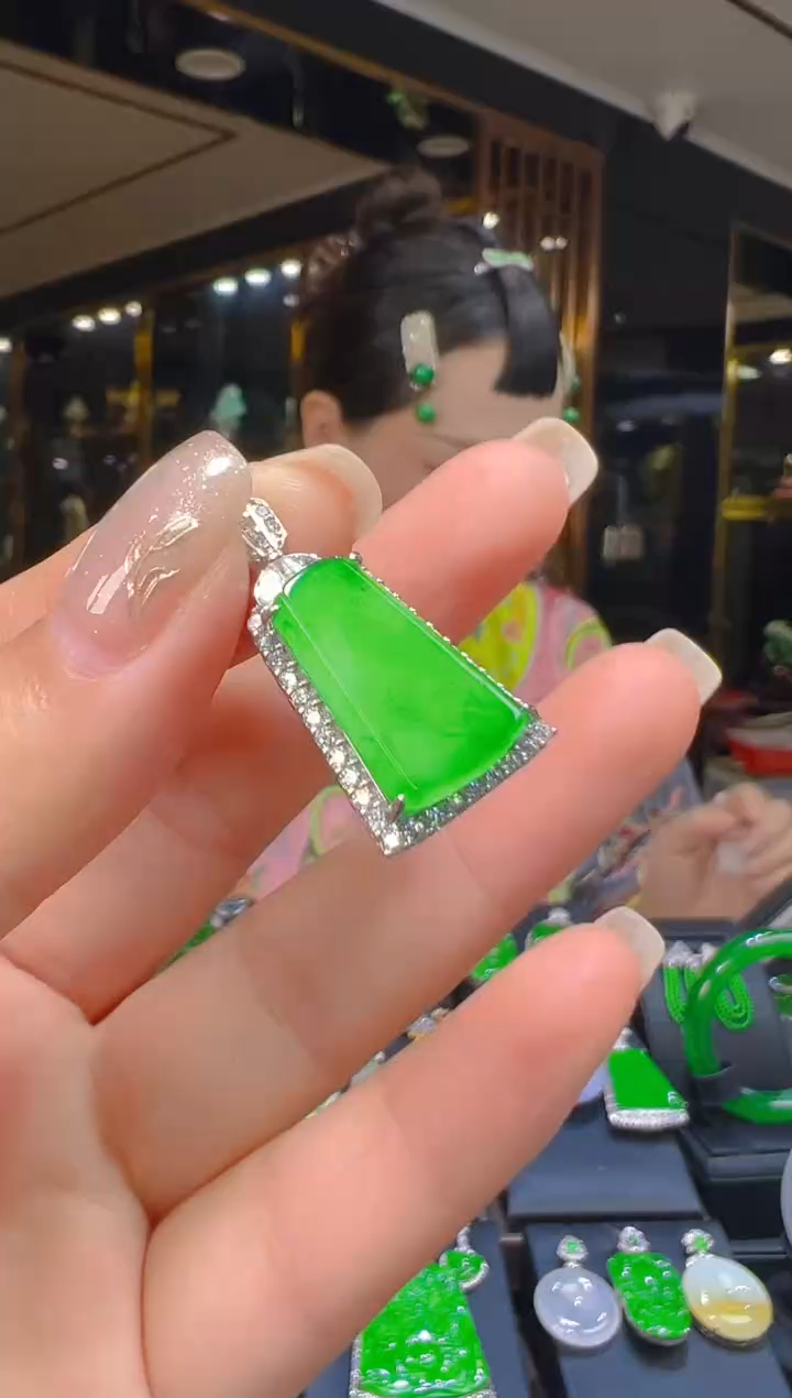 吊坠(赠链)银S925镶嵌翡翠027（多样性发其一）