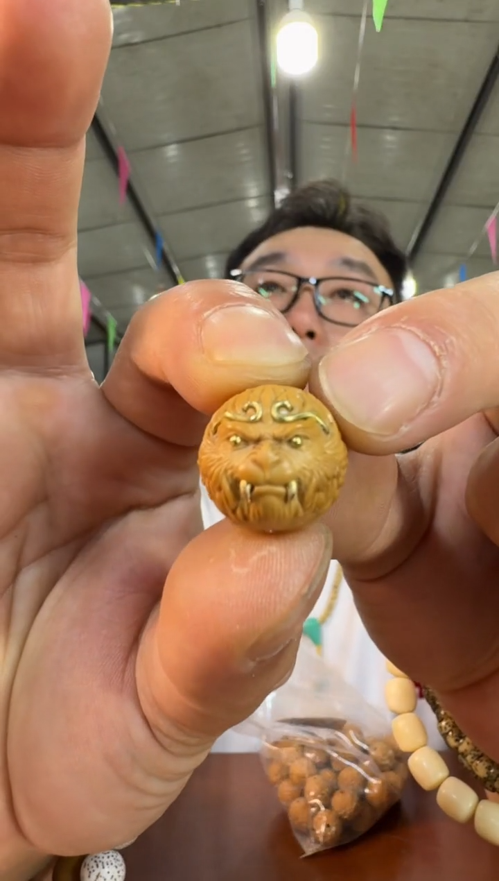 猴头核桃手串A9实物为准