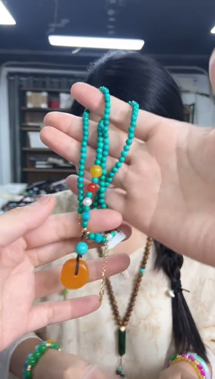 未镶嵌颈饰蜜蜡多样性发其一颜色微差