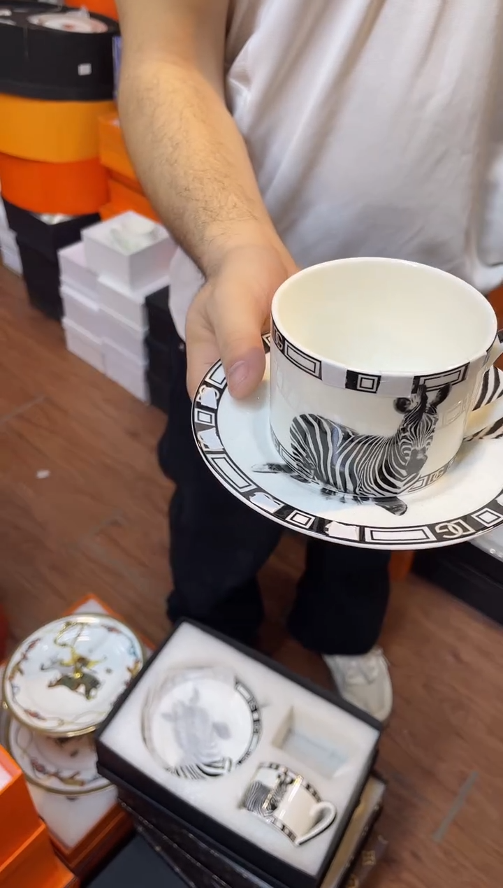 杯青****9鸿辉家品牌瓷器，京东包邮！