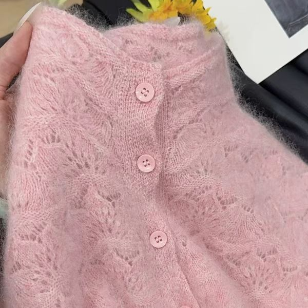 婷婷- 万人迷镂空暖意100羊毛镂空设计感拉毛工艺毛衣开衫~