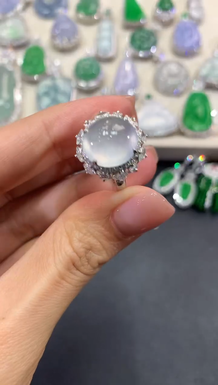 【闪购商品】翡翠戒指18K金镶嵌q222