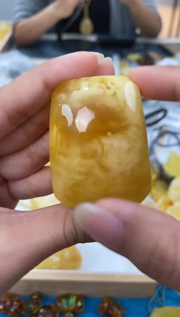 未镶嵌琥珀裸石天然琥珀蜜蜡