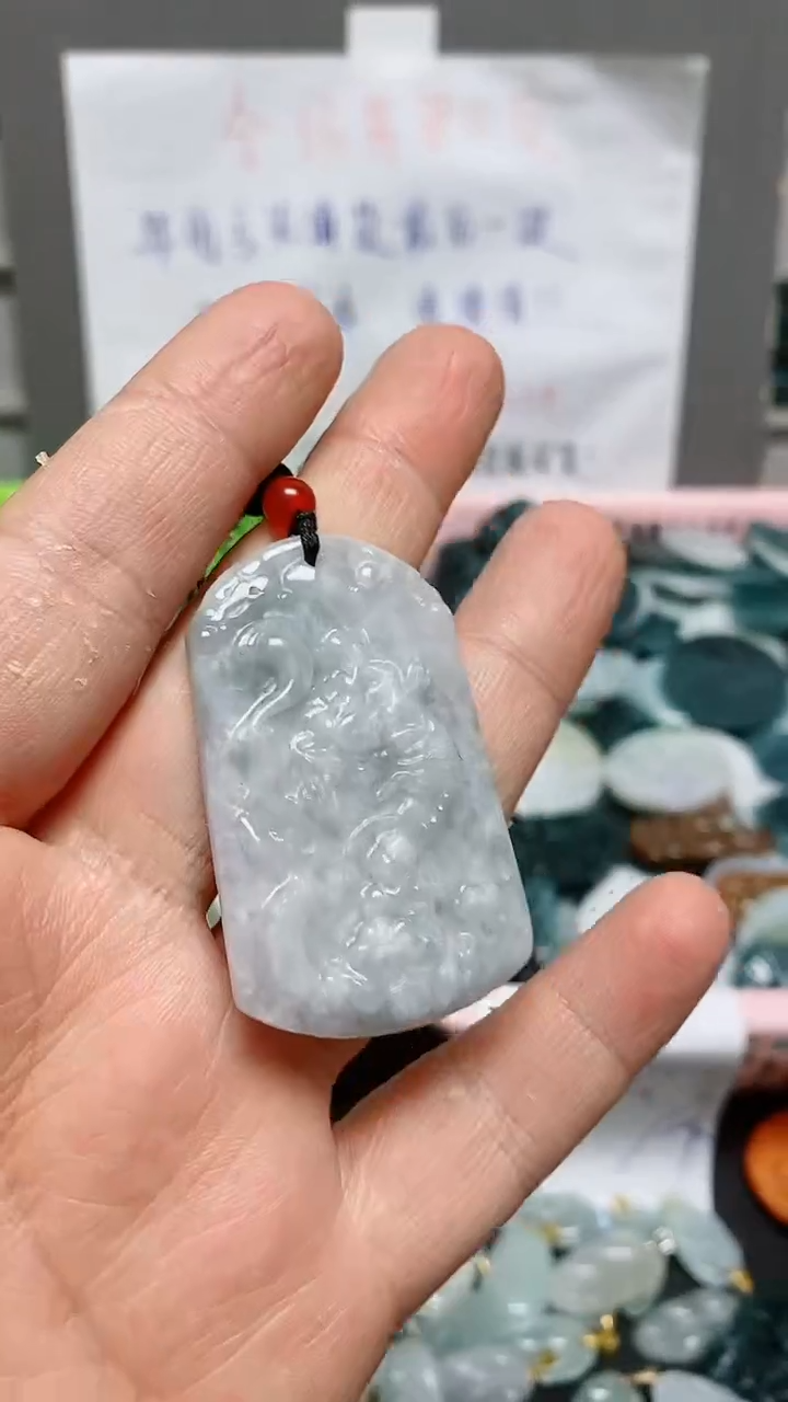 【闪购商品】翡翠颈饰未镶嵌天然翡翠A货