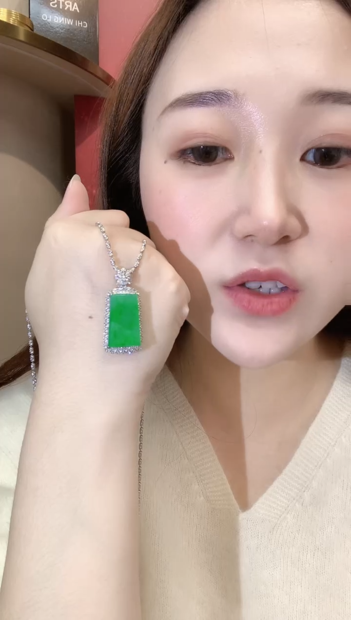 吊坠(不含链)18K金镶嵌翡翠b127    