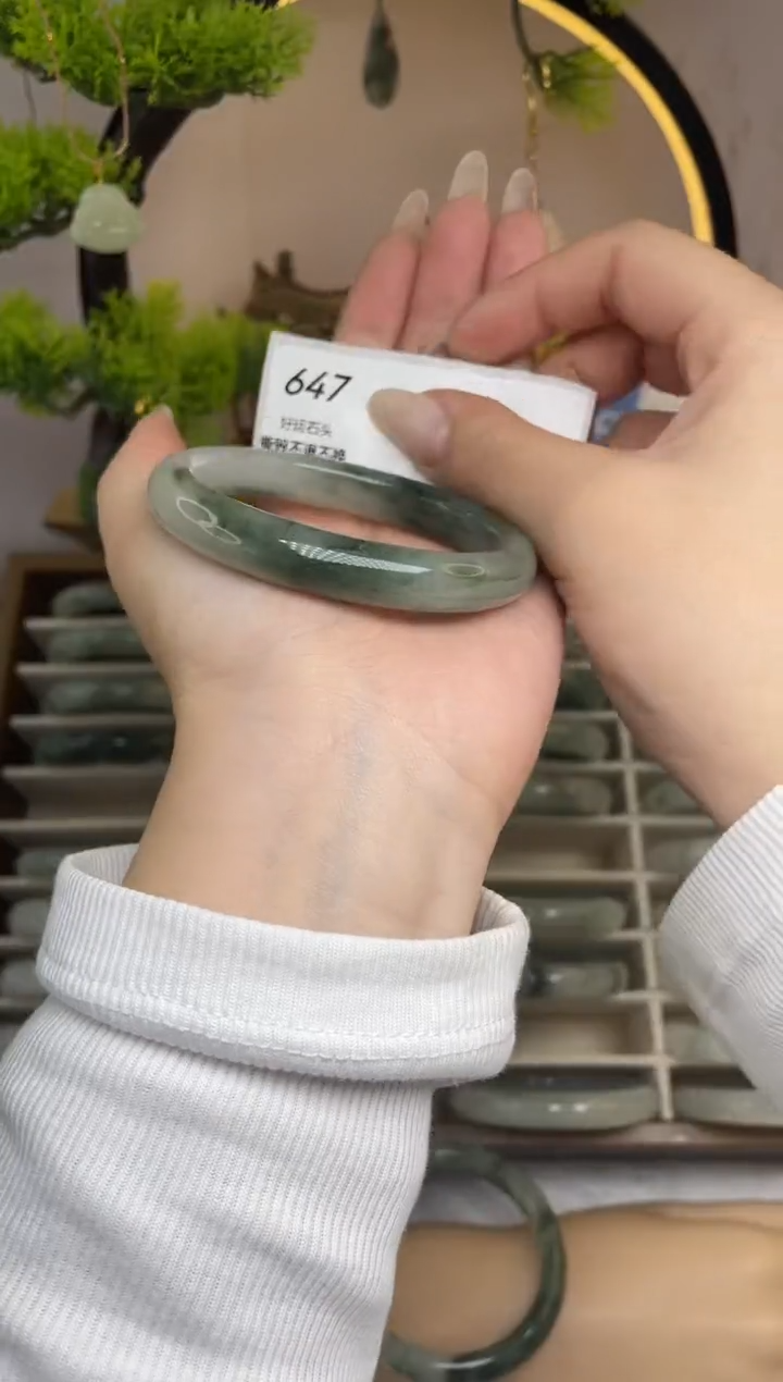 未镶嵌手镯石英质玉647
