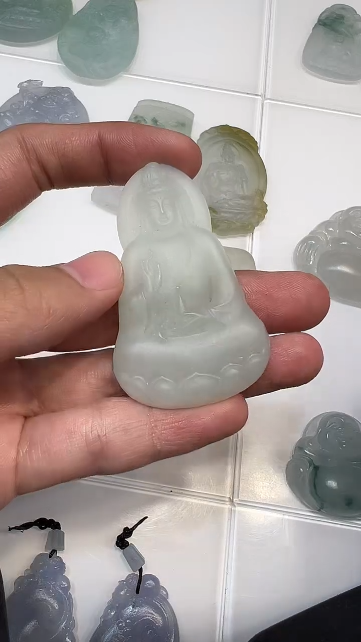 定制翡翠未镶嵌观音