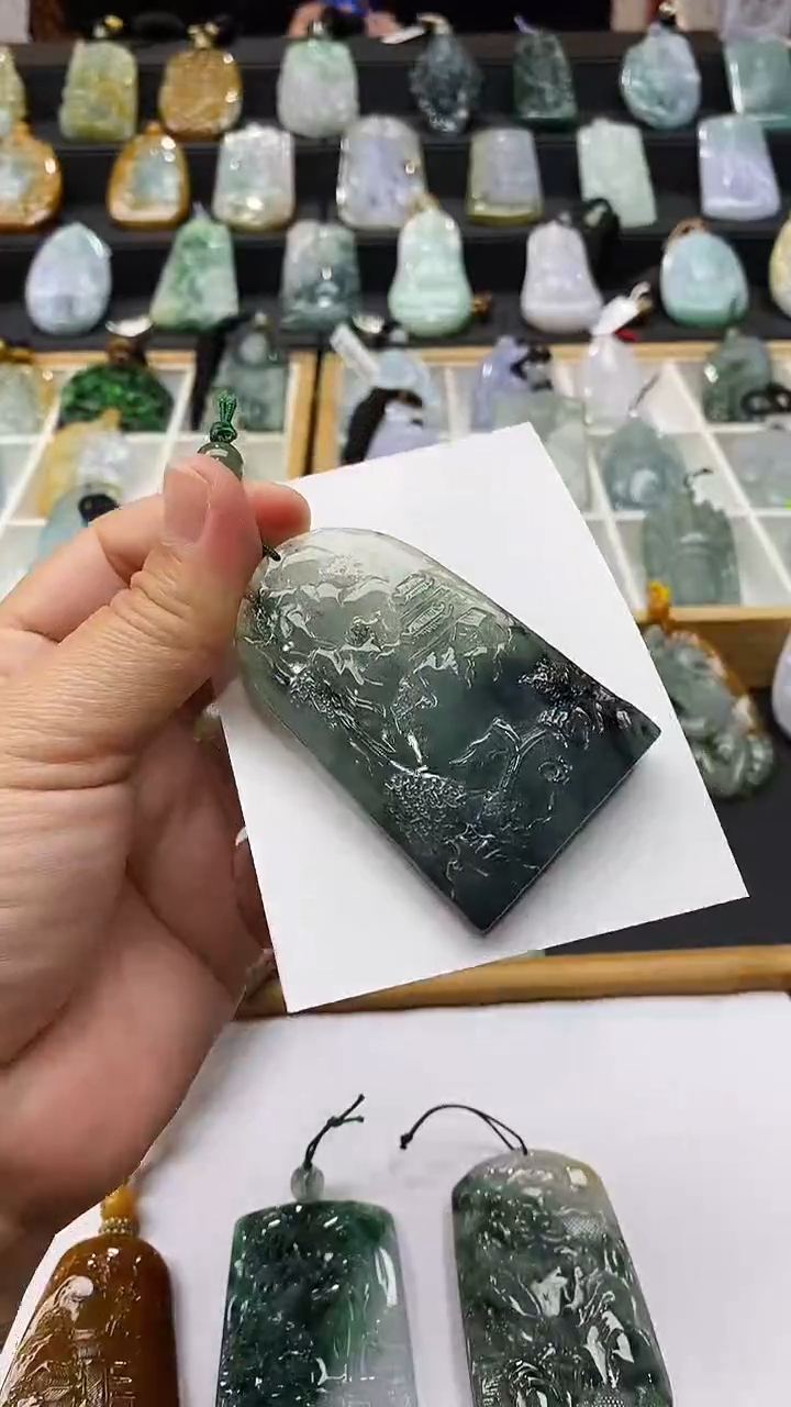 【闪购商品】翡翠颈饰未镶嵌挂件