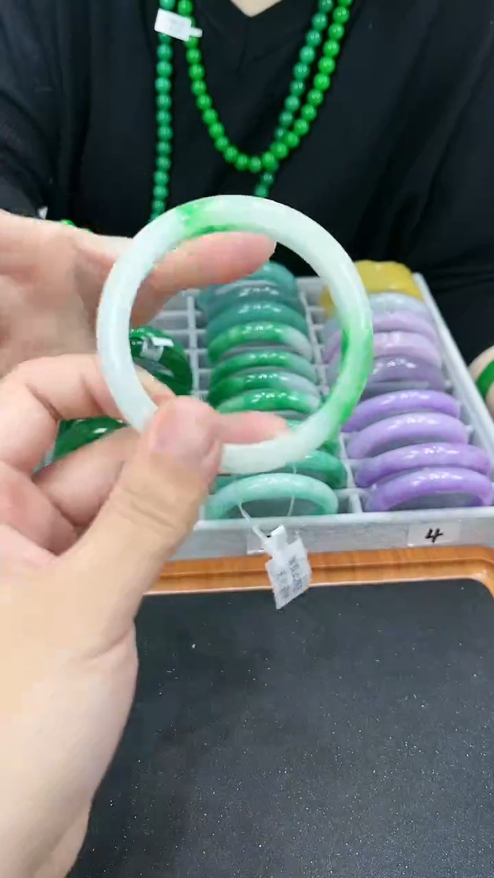 【闪购商品】砖雕s44 白底青手镯 圈口53-61