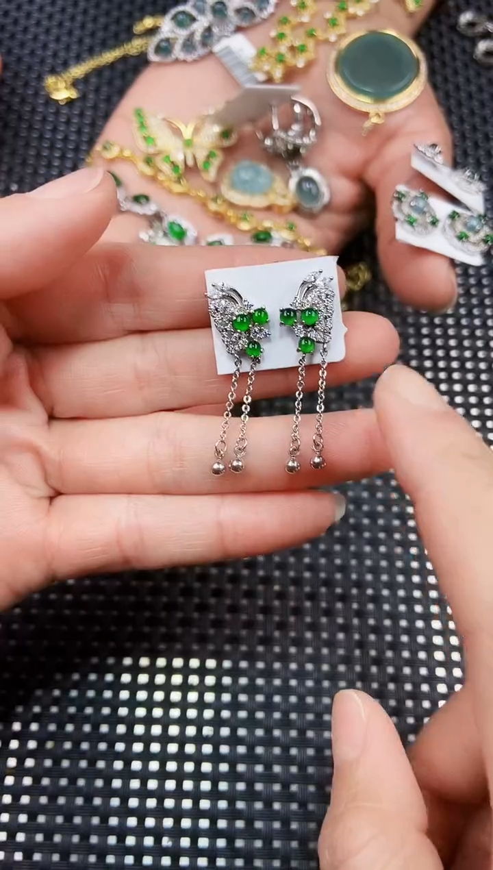 【闪购商品】翡翠耳饰未镶嵌1111111111