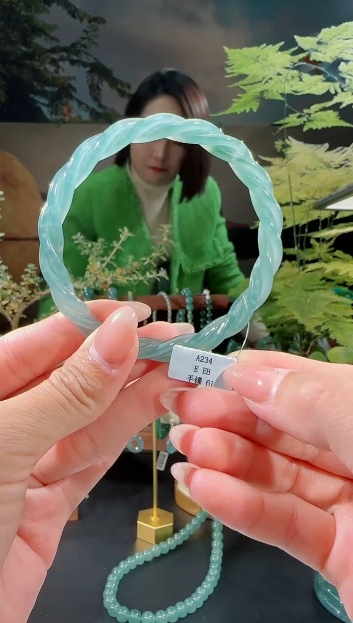 【闪购商品】定制翡翠手镯麻花未镶嵌61圈