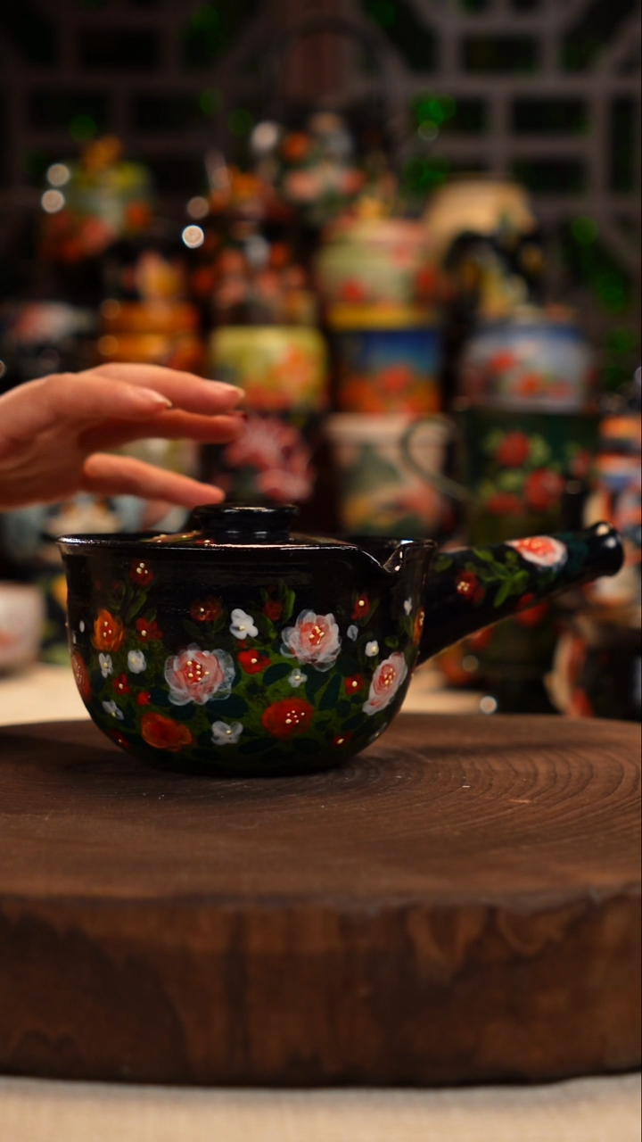 油画   手绘釉下彩壶