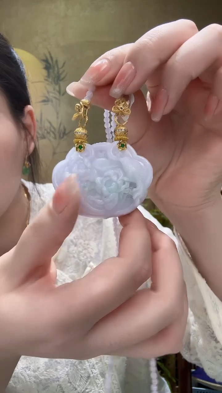 翡翠未镶嵌颈饰吊坠