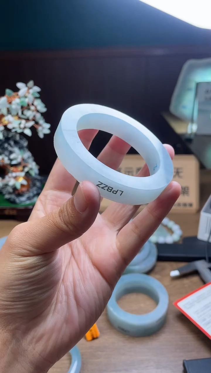 【闪购商品】定制翡翠手镯未镶嵌定制