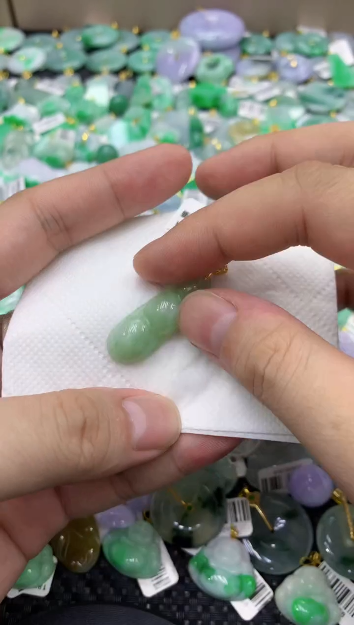 颈饰未镶嵌翡翠天然缅甸翡翠A货