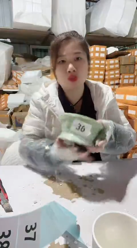 【闪购商品】36瑕疵绿色酒精炉。