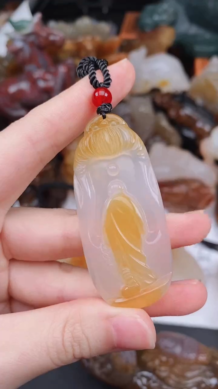未镶嵌颈饰玛瑙/玉髓飞**寿AA