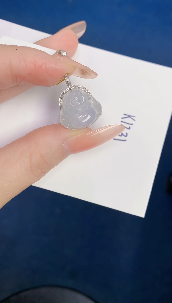 颈饰18K金镶嵌翡翠缅甸天然翡翠A货