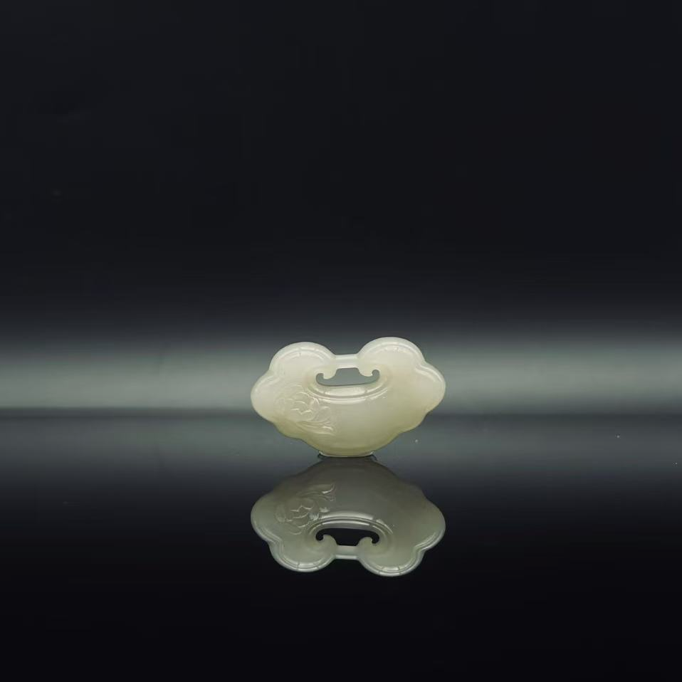 和田玉平安锁吊坠1231