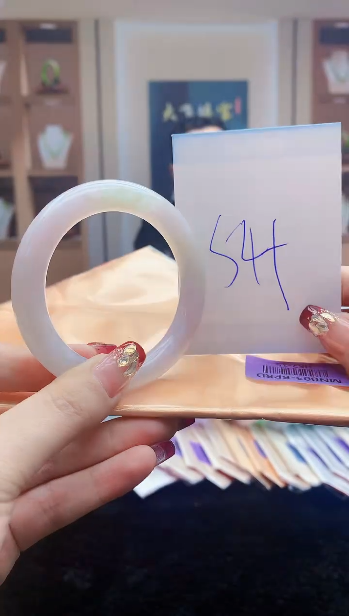 【闪购商品】翡翠手镯未镶嵌      H57-15