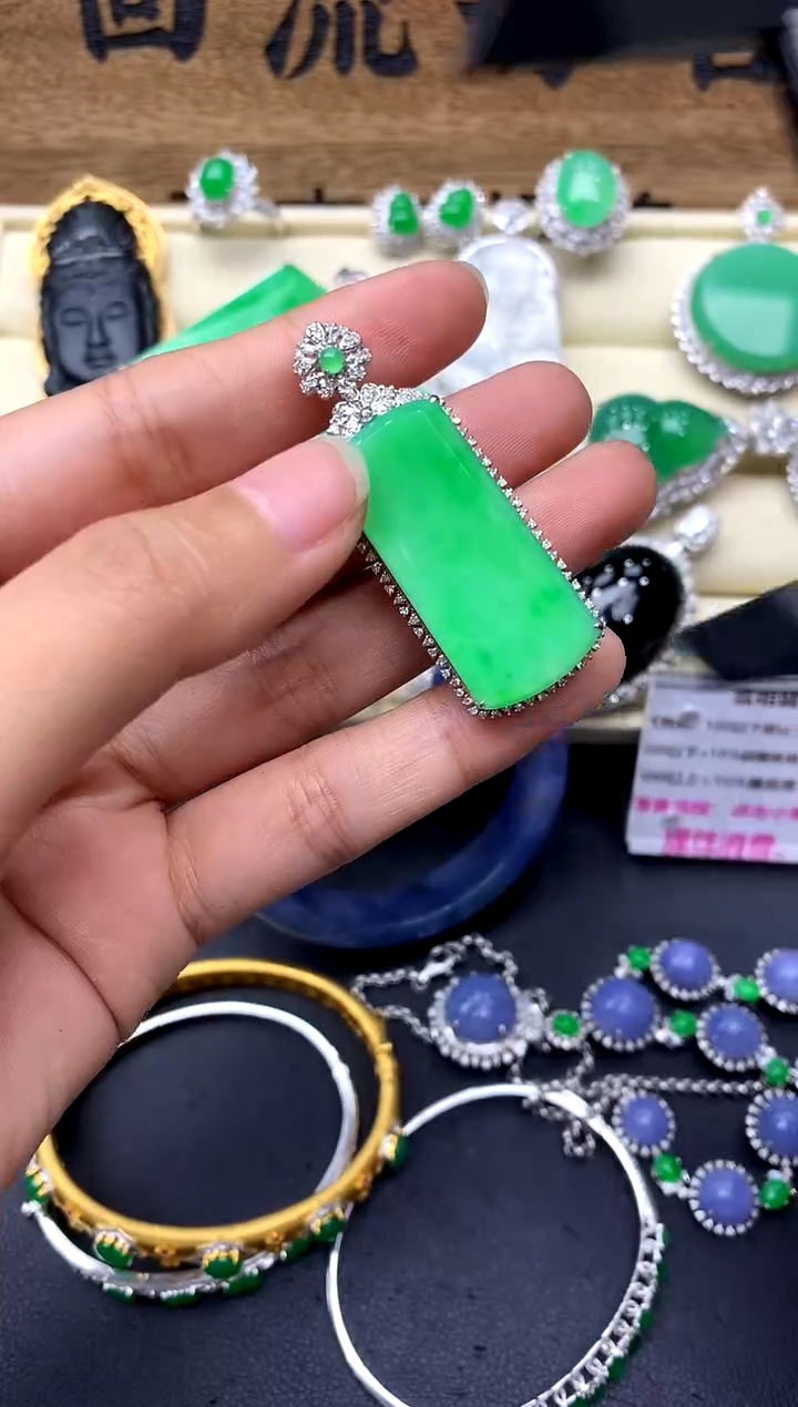 【闪购商品】翡翠颈饰18K金镶嵌362-中国好珍宝