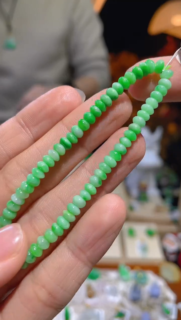 【闪购商品】翡翠颈饰未镶嵌假一赔三