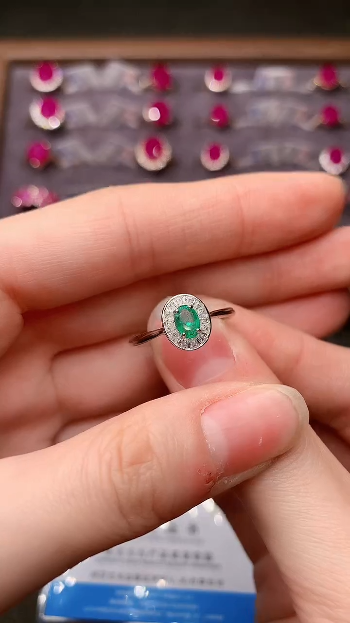 【闪购商品】祖母绿戒指银S925镶嵌.......