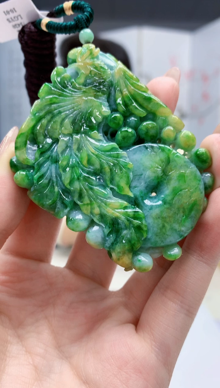 【闪购商品】定制翡翠未镶嵌1502jw-毛货挂件70