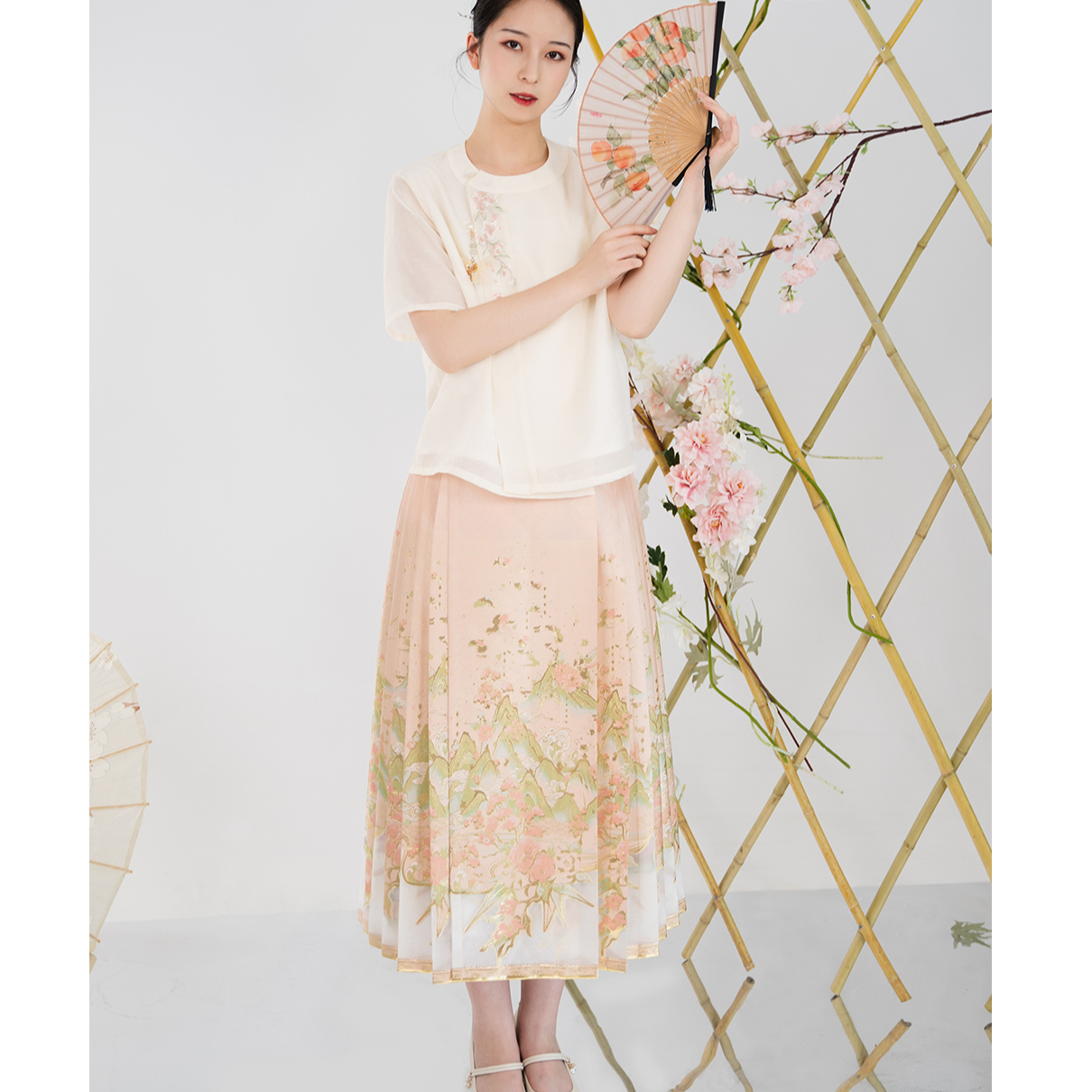 林之清货【桃花涧】原创设计汉服圆领短袖明制织金仿妆花八分马面裙