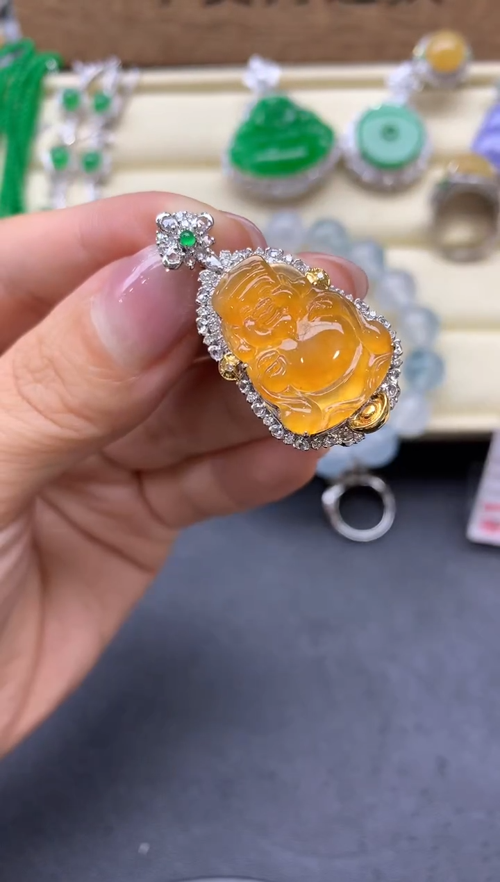 【闪购商品】翡翠颈饰18K金镶嵌677中国好珍宝