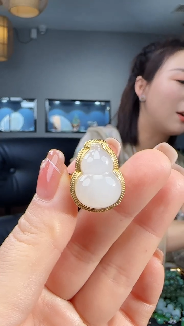 银S925镶嵌戒指和田玉1