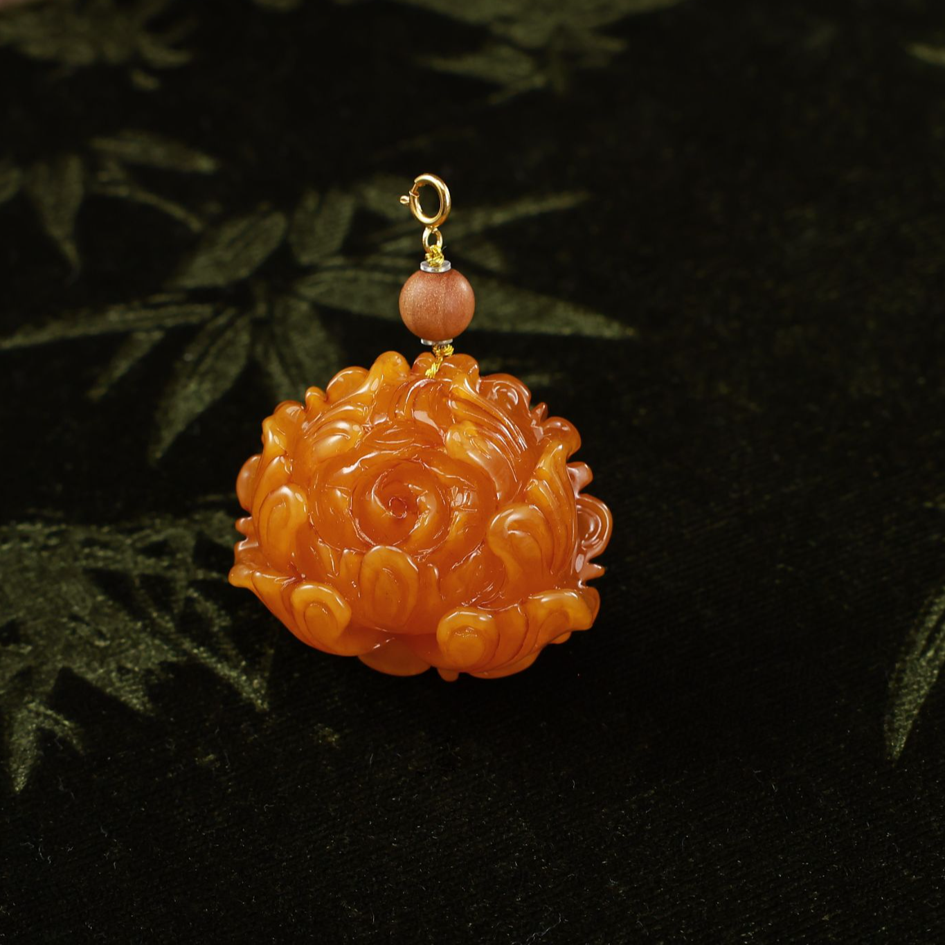 【锦绣檀香】心如珠宝 18K蜜蜡老蜡牡丹吊坠