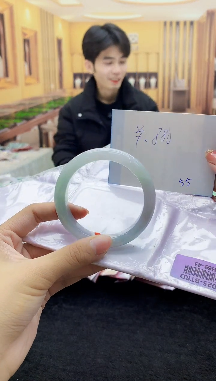 【闪购商品】翡翠手镯未镶嵌    H69-43