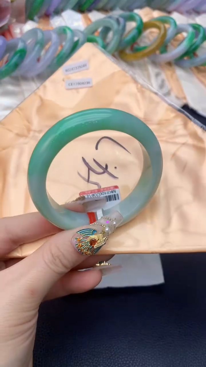 【闪购商品】翡翠手镯未镶嵌0649268899