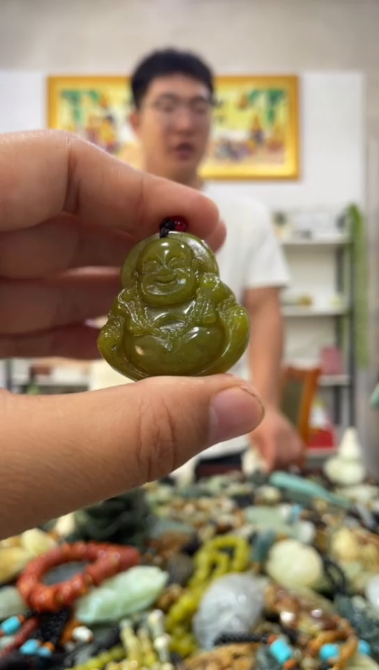 未镶嵌岫玉吊坠 