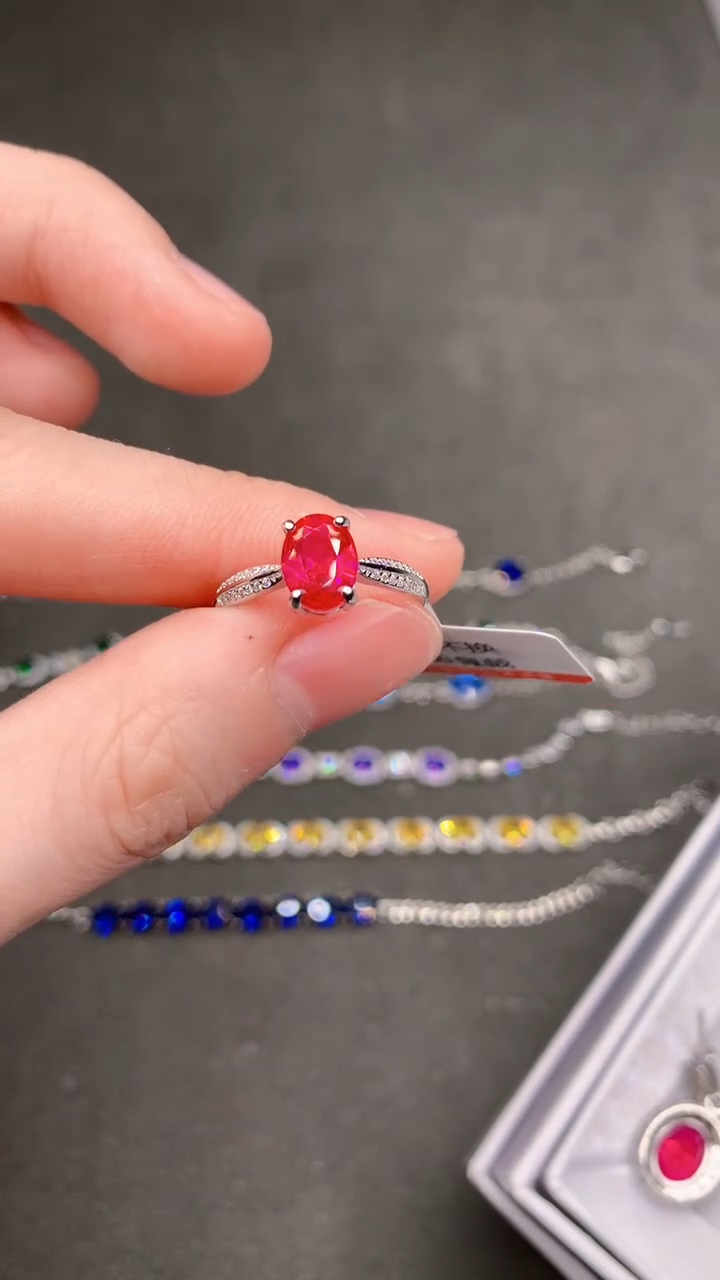 【闪购商品】红宝石戒指银S925镶嵌....