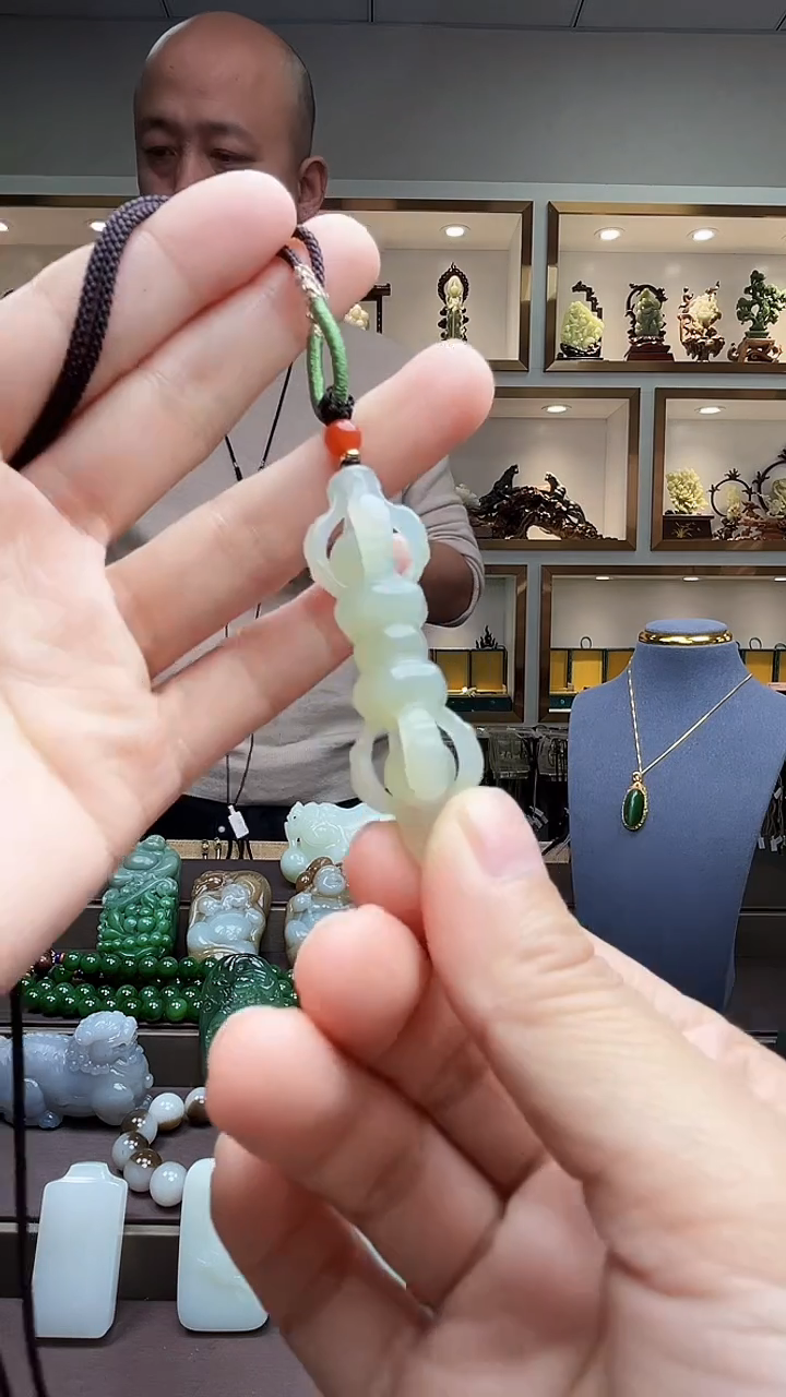 【闪购商品】和田玉颈饰未镶嵌苏