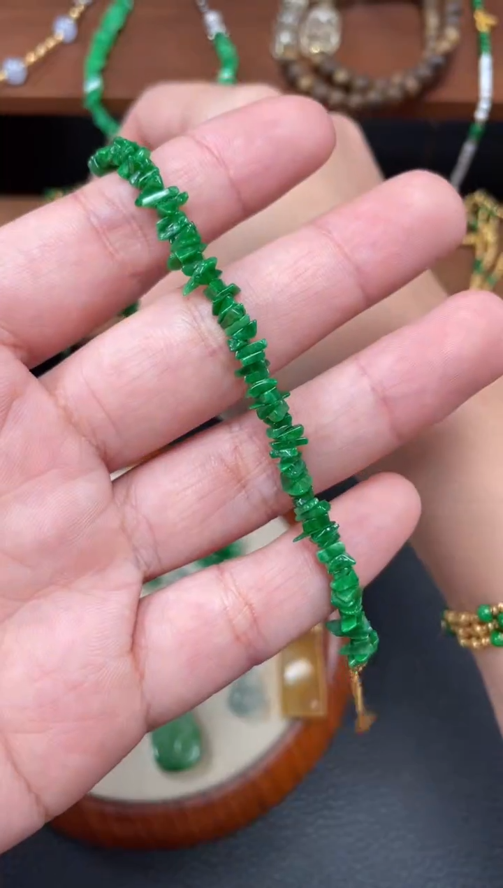 【闪购商品】翡翠套链18K金镶嵌一个   P139