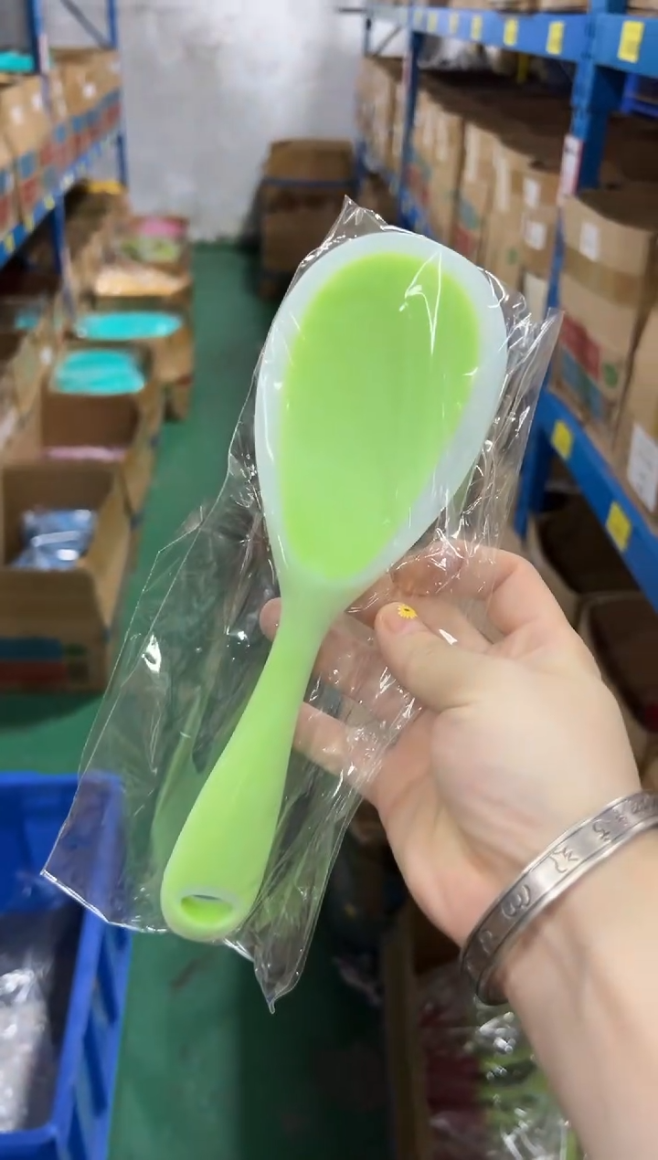 硅胶饭勺 透绿色