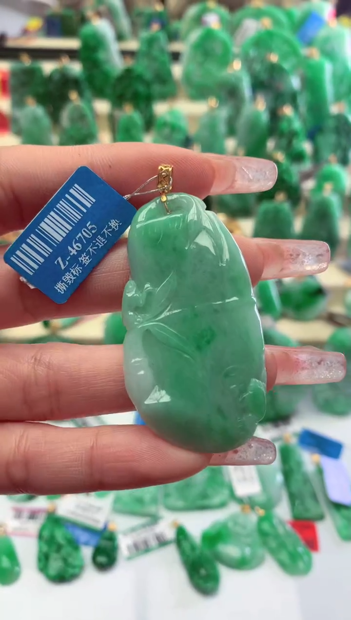 【闪购商品】翡翠颈饰18K金镶嵌挂件