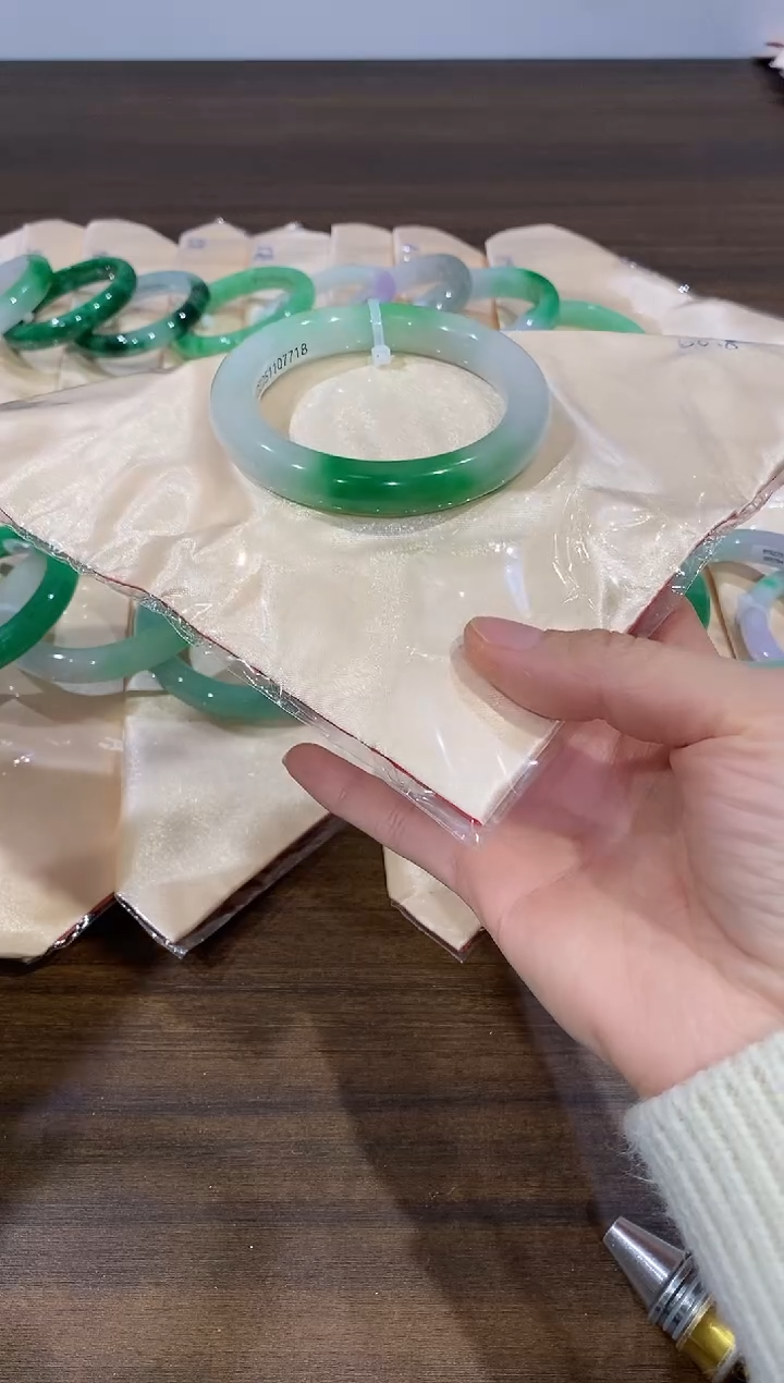 L****?闪购为准，一物一图。