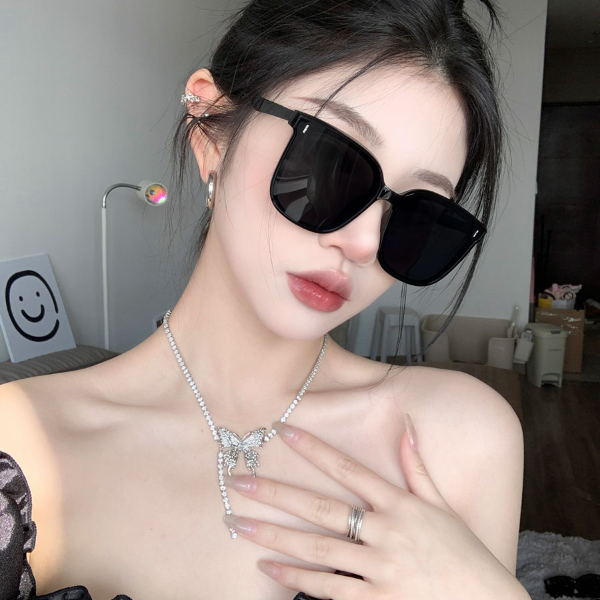 茉希妮2025新款防紫外线太阳镜大框高级感防晒百搭黑色显瘦墨镜女