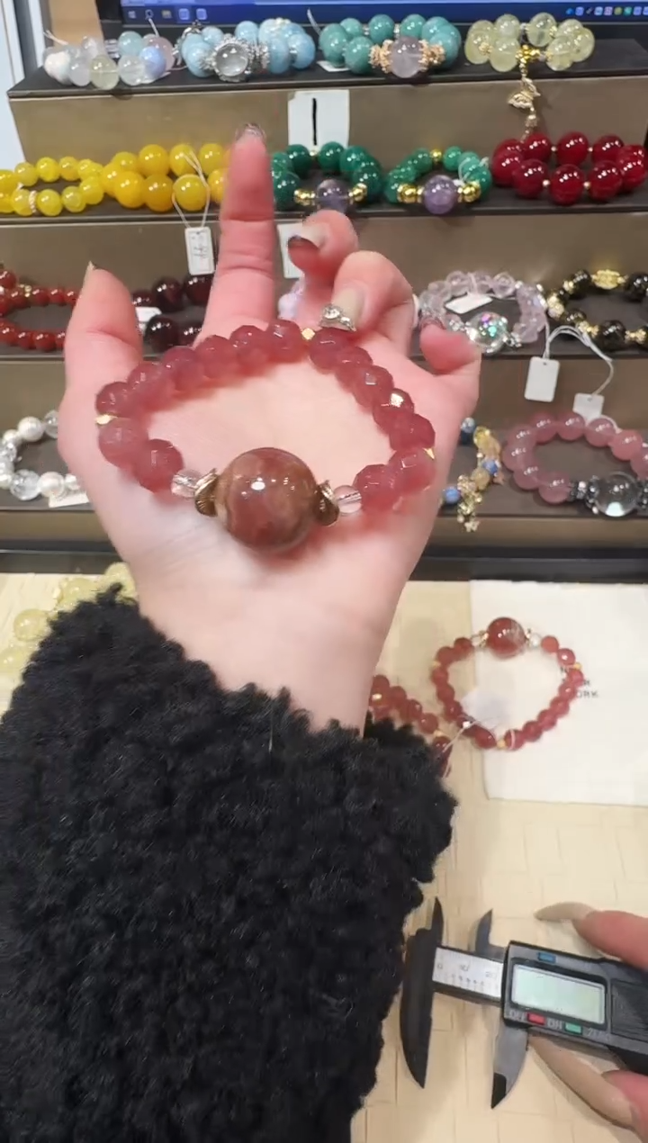 18K金镶嵌手链水晶多样性发一