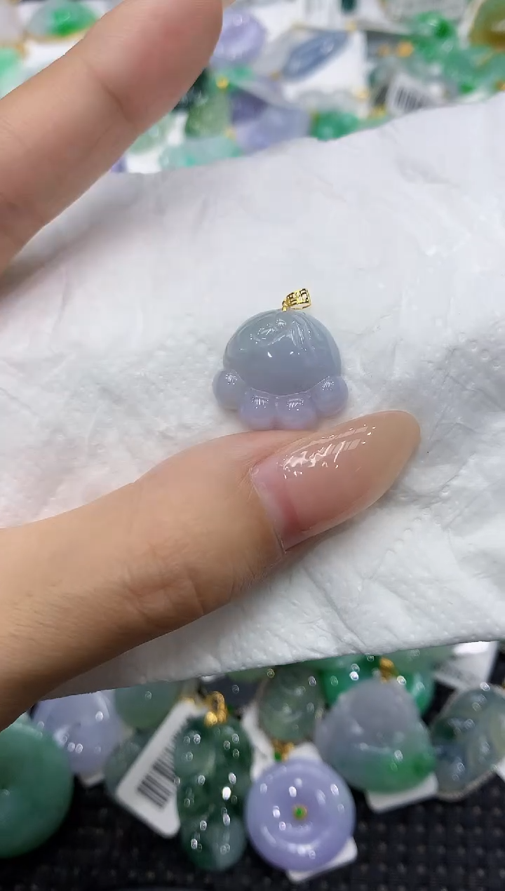 颈饰18K金镶嵌翡翠111111111111