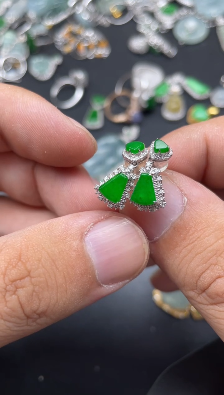 【闪购商品】翡翠颈饰18K金镶嵌小许寄售商品不退不换