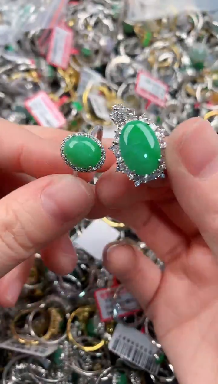 银S925镶嵌戒指翡翠888               3