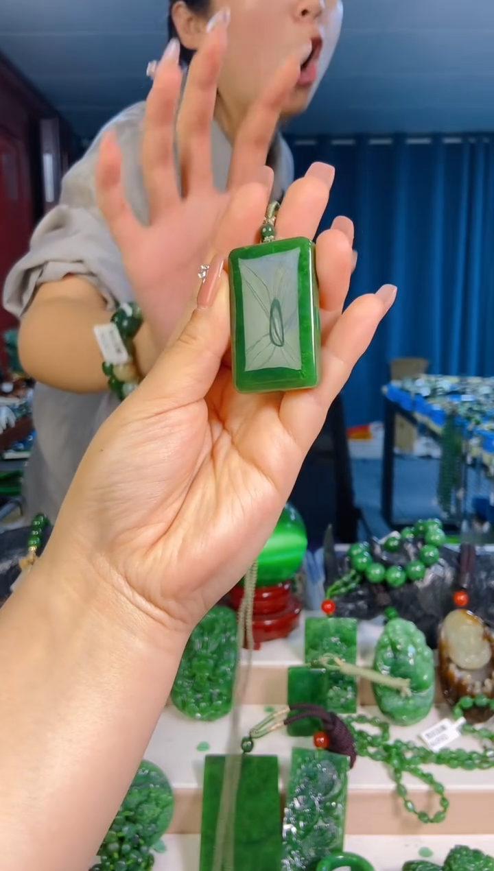 和田玉未镶嵌挂件1