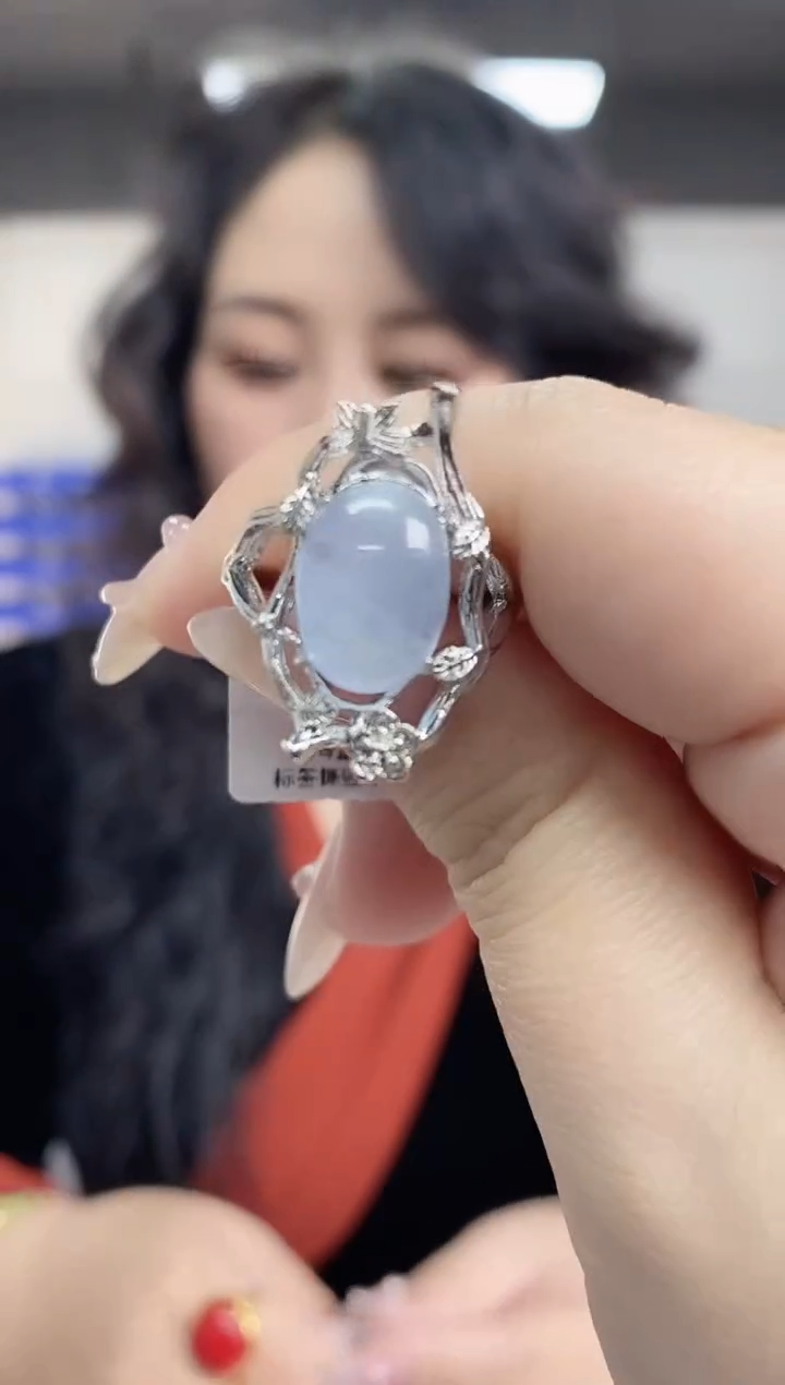 【闪购商品】海蓝宝石戒圈未镶嵌多样性发其一颜色微差